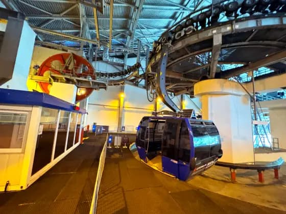 The Gazprom Alpika S3 cable car