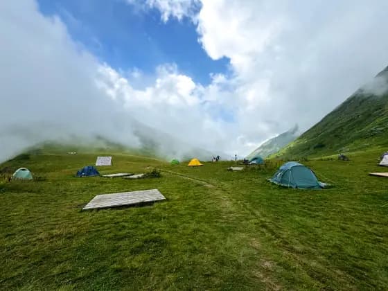 The tent camp at the Bzerpinsky Cornice