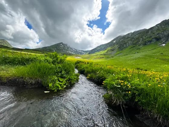 The Urushten River